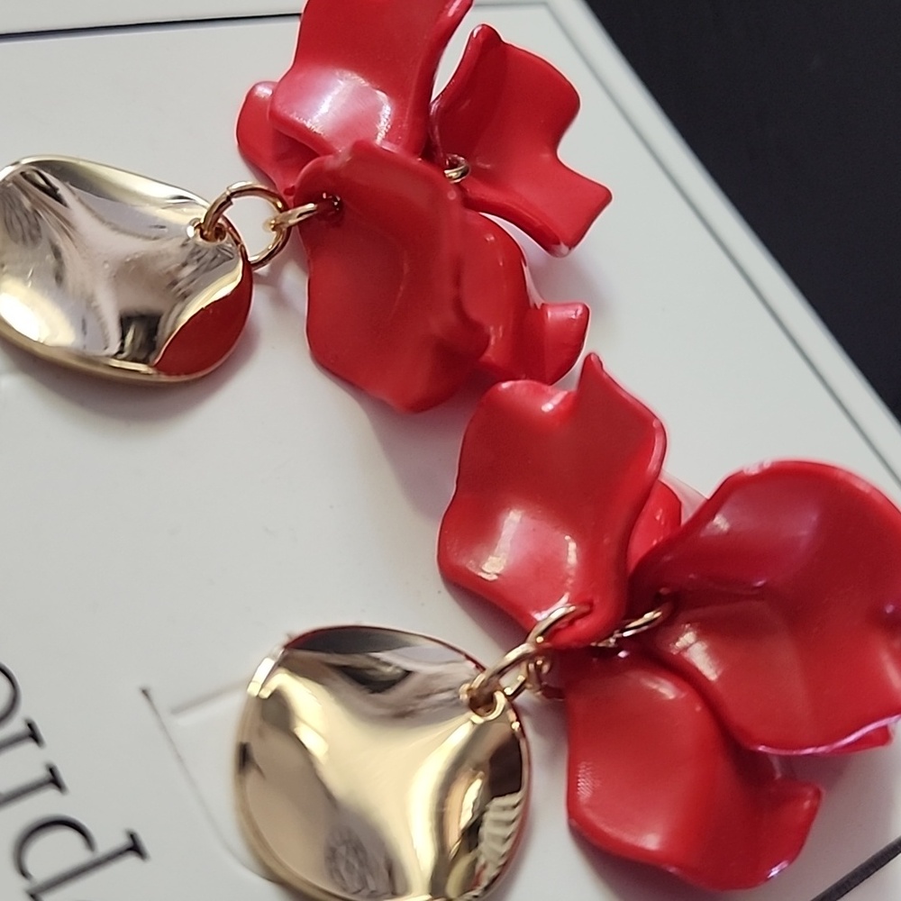 B24 Flower Earrings - Picture 7 of 9